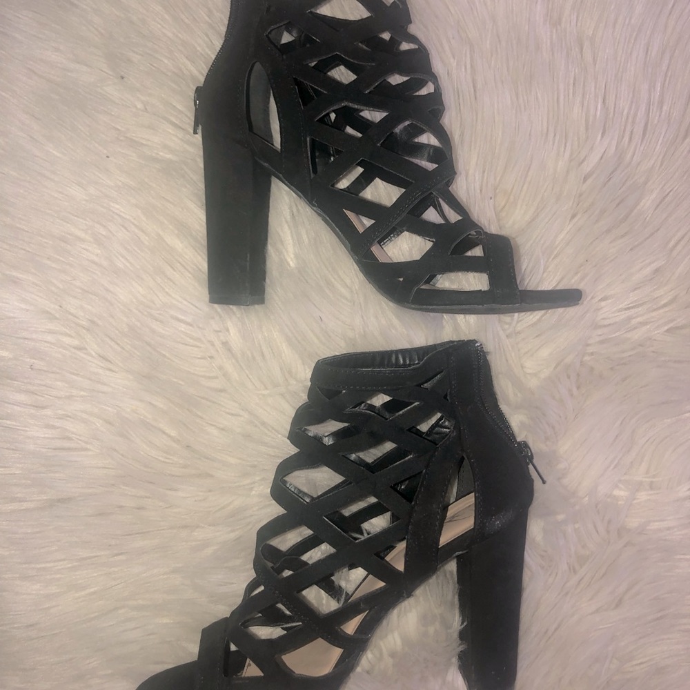 Black Average Wear Heels